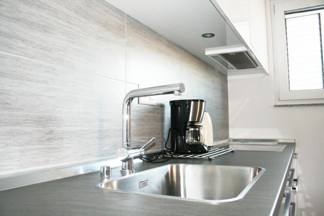 White Anchor Apartman Vodice Kültér fotó