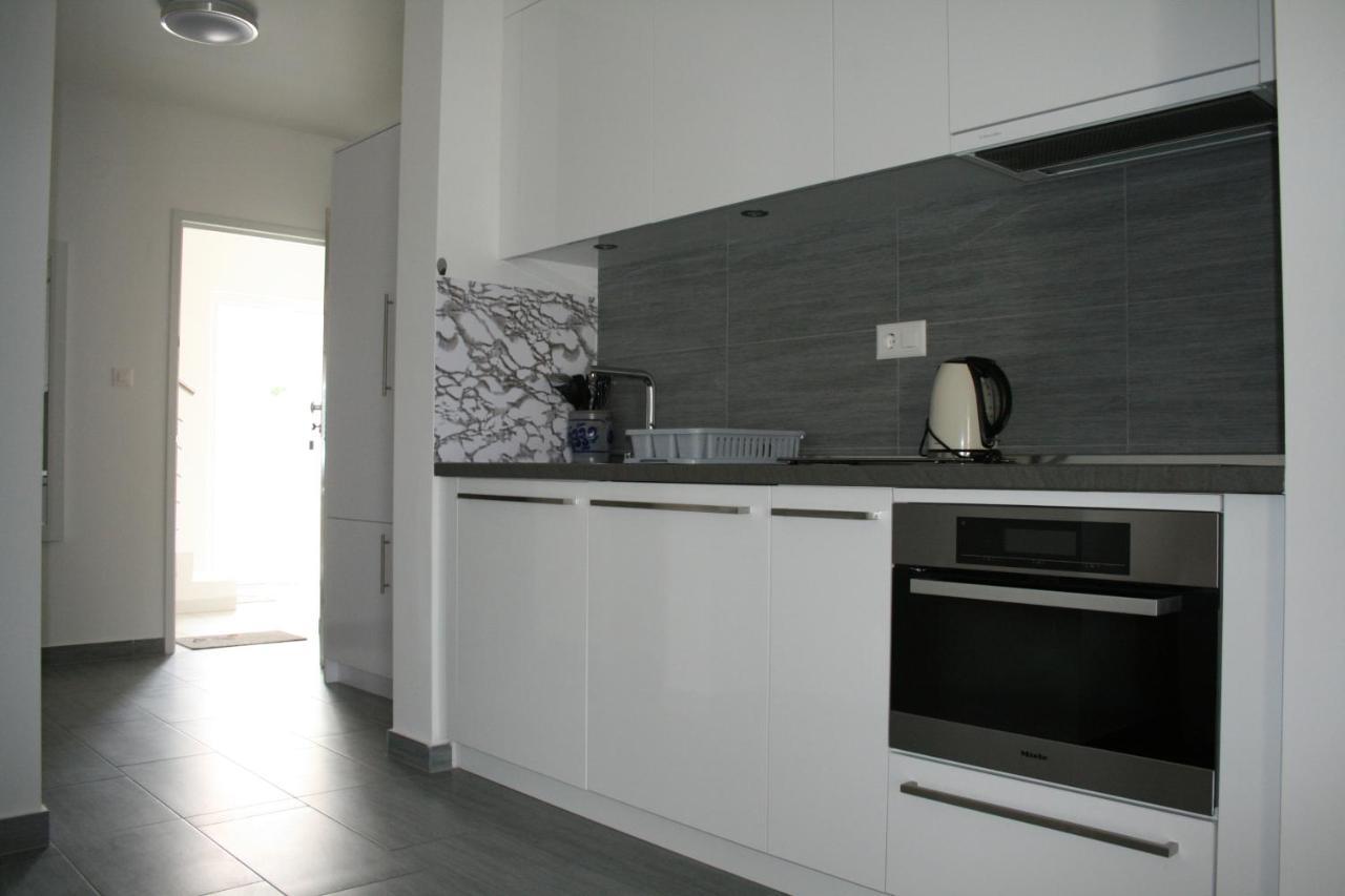 White Anchor Apartman Vodice Kültér fotó