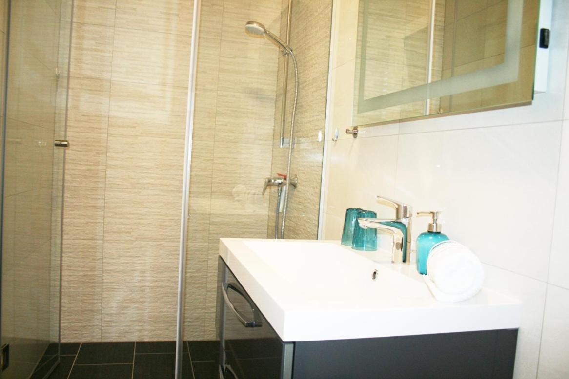 White Anchor Apartman Vodice Kültér fotó