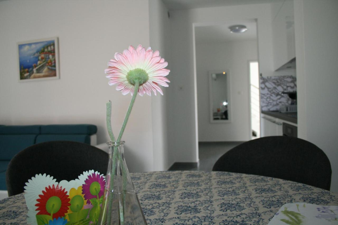 White Anchor Apartman Vodice Kültér fotó