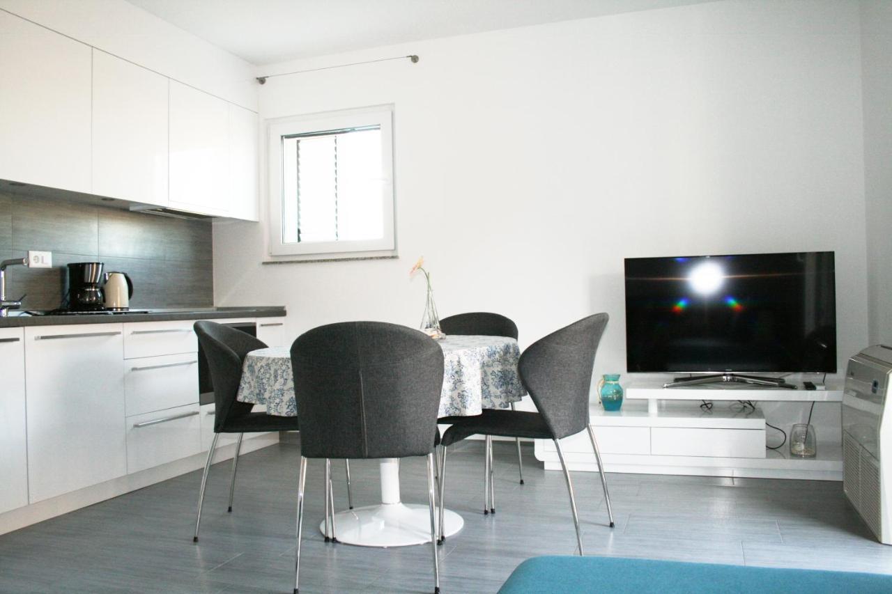 White Anchor Apartman Vodice Kültér fotó