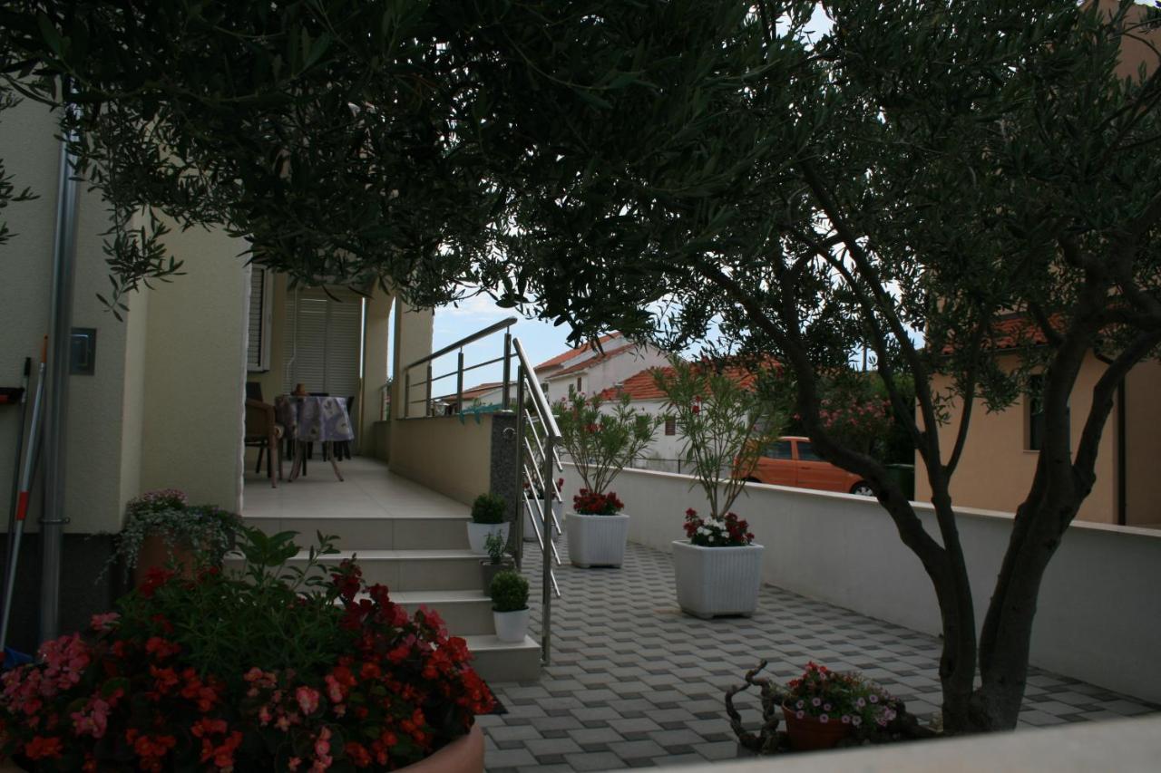 White Anchor Apartman Vodice Kültér fotó